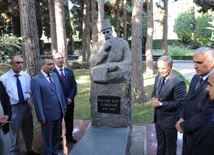 The participants of the Congress visited the graves of national leader Heydar Aliyev and the founder of Azerbaijan's national press Hasan bey Zardabi in the Alley of Honor. Baku, Azerbaijan, July 11, 2013