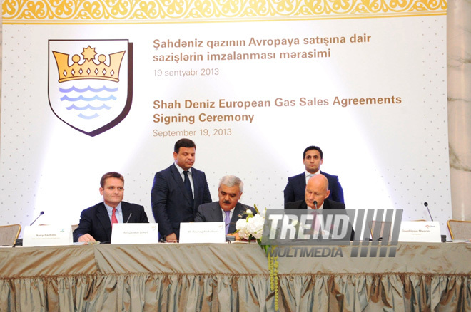 The consortium of Azerbaijani Shah Deniz gas and condensate field development signed contracts with the buyers of Azerbaijani gas in Europe. Baku, Azerbaijan, Sep.19, 2013