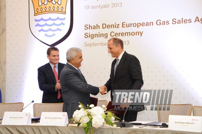 The consortium of Azerbaijani Shah Deniz gas and condensate field development signed contracts with the buyers of Azerbaijani gas in Europe. Baku, Azerbaijan, Sep.19, 2013