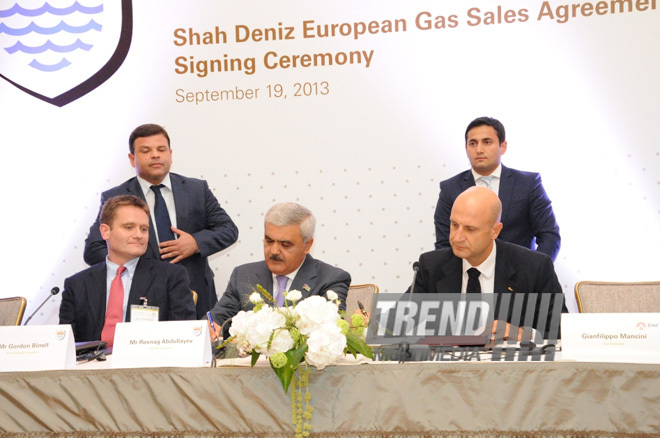 The consortium of Azerbaijani Shah Deniz gas and condensate field development signed contracts with the buyers of Azerbaijani gas in Europe. Baku, Azerbaijan, Sep.19, 2013