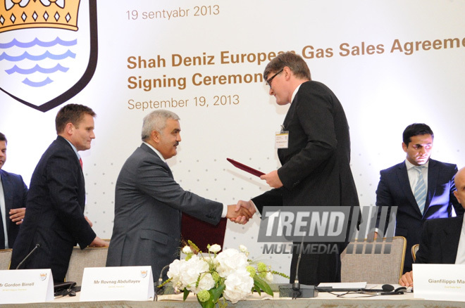 The consortium of Azerbaijani Shah Deniz gas and condensate field development signed contracts with the buyers of Azerbaijani gas in Europe. Baku, Azerbaijan, Sep.19, 2013