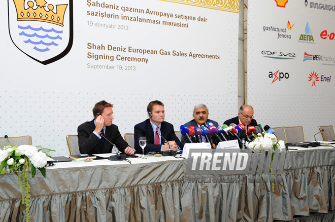 The consortium of Azerbaijani Shah Deniz gas and condensate field development signed contracts with the buyers of Azerbaijani gas in Europe. Baku, Azerbaijan, Sep.19, 2013