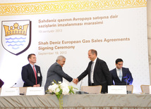 The consortium of Azerbaijani Shah Deniz gas and condensate field development signed contracts with the buyers of Azerbaijani gas in Europe. Baku, Azerbaijan, Sep.19, 2013