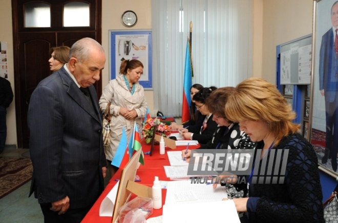 В Азербайджане сегодня проходят президентские выборы. Баку, Азербайджан, 09 октября 2013 г.