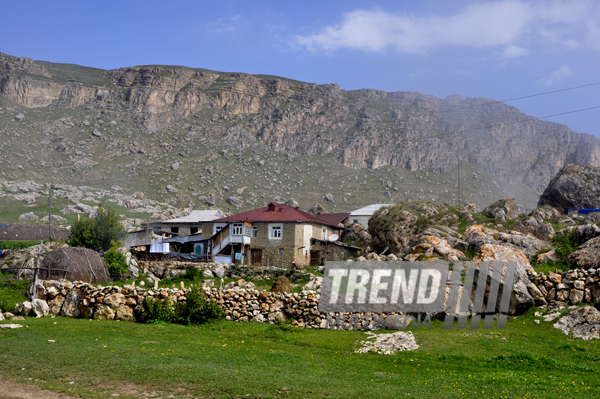 Qırız kəndi. Quba, Azərbaycan, 31 oktyabr 2013