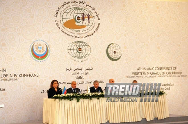 İSESCO-nun Uşaq məsələləri üzə məsul nazirlərinin "İslam dünyasında uşaqlar və urbanizasiya problemləri" adlı IV konfransı çərçivəsində Nazirlər Konfransı. Bakı, Azərbaycan, 11 noyabr 2013 