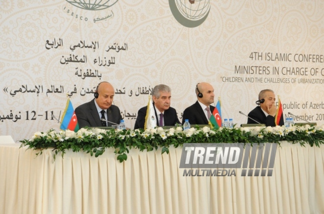 İSESCO-nun Uşaq məsələləri üzə məsul nazirlərinin "İslam dünyasında uşaqlar və urbanizasiya problemləri" adlı IV konfransı çərçivəsində Nazirlər Konfransı. Bakı, Azərbaycan, 11 noyabr 2013 