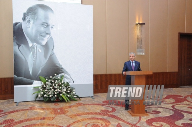 New Azerbaijan Party held a commemoration ceremony on 10th anniversary of the passing of Azerbaijani national leader Heydar Aliyev. Baku, Azerbaijan, Dec.11, 2013