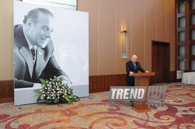 New Azerbaijan Party held a commemoration ceremony on 10th anniversary of the passing of Azerbaijani national leader Heydar Aliyev. Baku, Azerbaijan, Dec.11, 2013