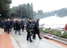 Azerbaijani public visits Alley of Honor on 10th anniversary of Heydar Aliyev’s demise. Baku, Azerbaijan, Dec.12, 2013