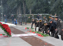 Azerbaijani public visits Alley of Honor on 10th anniversary of Heydar Aliyev’s demise. Baku, Azerbaijan, Dec.12, 2013