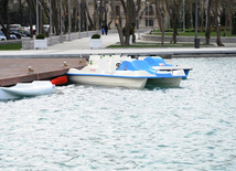 Dədə Qorqud parkı. Bakı, Azərbaycan, 13 dekabr 2013