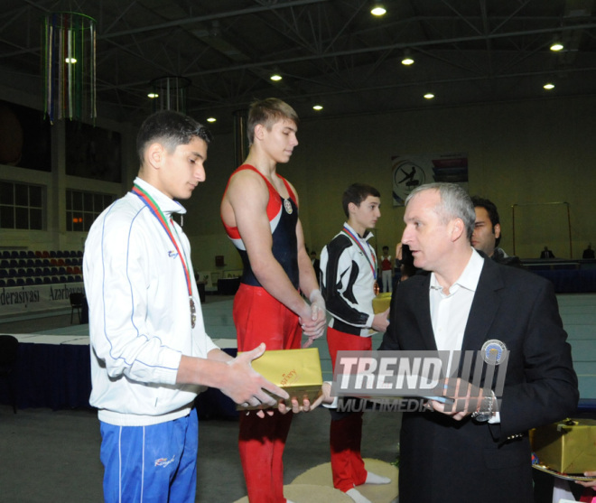 İdman gimnastikası, akrobatika və tamblinq üzrə birləşmiş Azərbaycan çempionatı. Bakı, Azərbaycan, 18 dekabr 2013