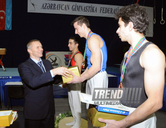 İdman gimnastikası, akrobatika və tamblinq üzrə birləşmiş Azərbaycan çempionatı. Bakı, Azərbaycan, 18 dekabr 2013