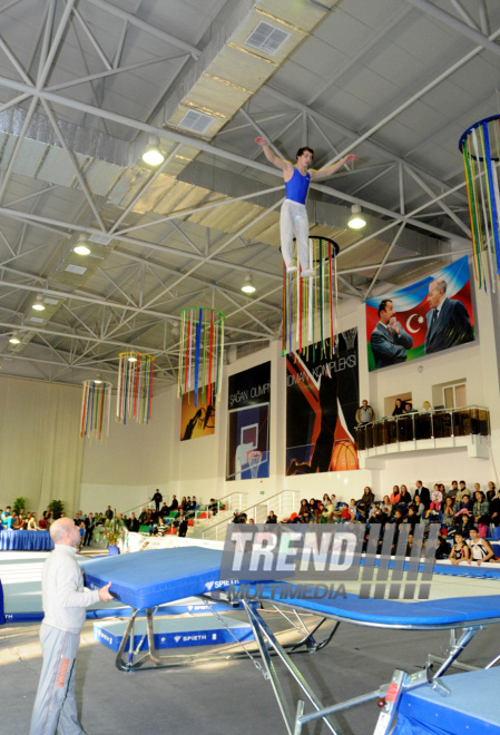 İdman gimnastikası, akrobatika və tamblinq üzrə birləşmiş Azərbaycan çempionatı başa çatıb. Bakı, Azərbaycan, 20 dekabr 2013