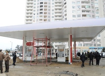 Взрыв произошел на автозаправочной станции компании ЛУКойл. Азербайджан, 13 февраля 2014 г. 