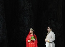Арии исполнителей неоднократно сопровождались аплодисментами, а после премьеры зрители стоя приветствовали актеров постановки. Баку, Азербайджан, 04 мая 2014 г.