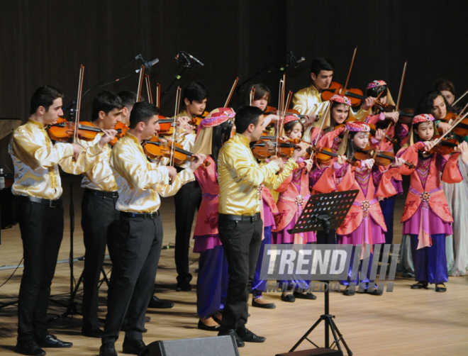 Concert of Alexander Rybak and students of the Gymnasium of Arts. Baku, Azerbaijan, May 15, 2014