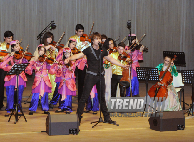 Concert of Alexander Rybak and students of the Gymnasium of Arts. Baku, Azerbaijan, May 15, 2014