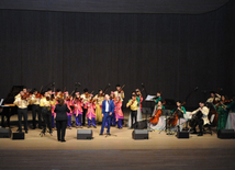 Concert of Alexander Rybak and students of the Gymnasium of Arts. Baku, Azerbaijan, May 15, 2014