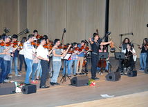 Concert of Alexander Rybak and students of the Gymnasium of Arts. Baku, Azerbaijan, May 15, 2014