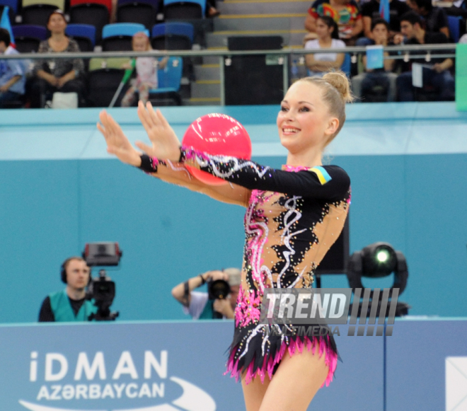 Azərbaycan gimnastı Jalə Piriyeva halqa ilə fərdi yarışda ikinci yeri tutub. Bakı, Azərbaycan, 15 iyun 2014