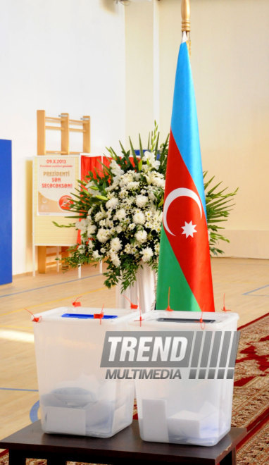 Azerbaijan celebrates National Flag Day on November 9. Baku, Azerbaijan. 2014  