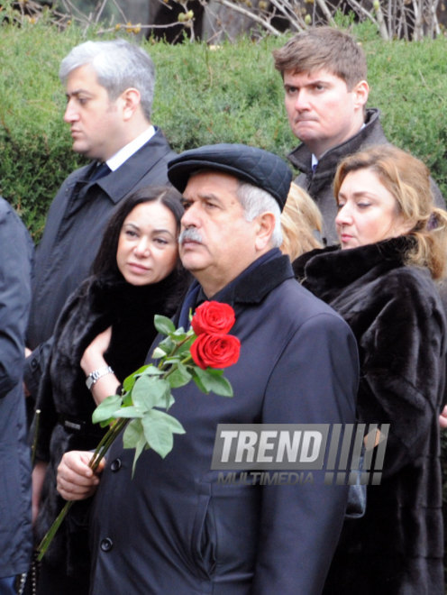 Azerbaijani public visits Alley of Honor on 11th anniversary of Heydar Aliyev’s death. Baku, Azerbaijan, Dec.12, 2014