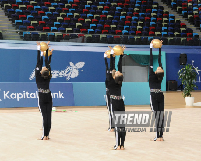 Bədii gimnastika üzrə Azərbaycan birinciliyi və Bakı çempionatı başa çatıb. Bakı, Azərbaycan, 12 dekabr 2014 