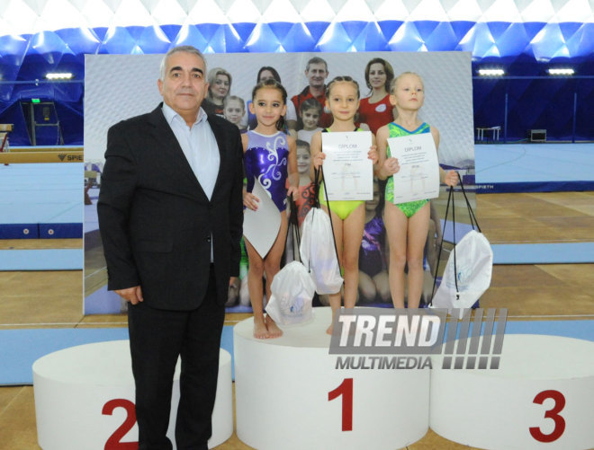 Kiçik yaşlı idmançılar arasında idman gimnastikası üzrə ilk turnir. Bakı, Azərbaycan, 19 dekabr 2014