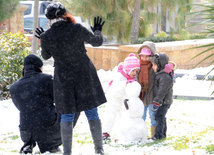 Bakının qar mənzərələri. Azərbaycan, 09 yanvar 2015