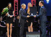 2 Fevral - Gənclər Günü münasibəti ilə istedadlı və yaradıcı gənclərin mükafatlandırılması mərasimi. Bakı, Azərbaycan, 02 fevral 2015 