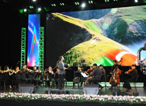 2 Fevral - Gənclər Günü münasibəti ilə istedadlı və yaradıcı gənclərin mükafatlandırılması mərasimi. Bakı, Azərbaycan, 02 fevral 2015 