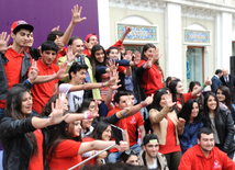 Bakıda Avropa Oyunları ilə bağlı tanınmış rəssamların şousu. Azərbaycan, 23 aprel 2015 