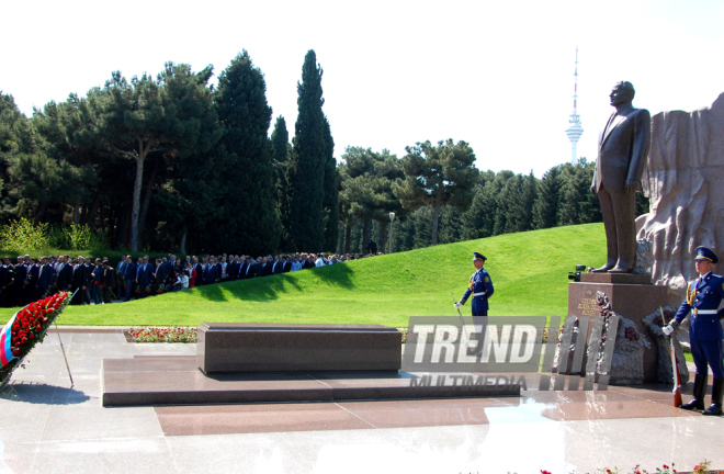 Azerbaijan’s public marks 92nd anniversary of birth of national leader Heydar Aliyev. Baku, Azerbaijan, May 10, 2015

