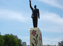 Baku hosts Flower Festival. Azerbaijan, May 10, 2015