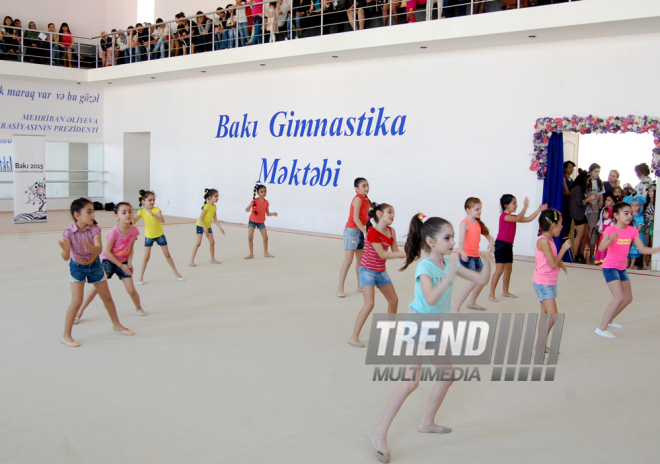 Bakı Gimnastika Məktəbində bədii gimnastika üzrə festival yarışları. Azərbaycan, 19 may 2015