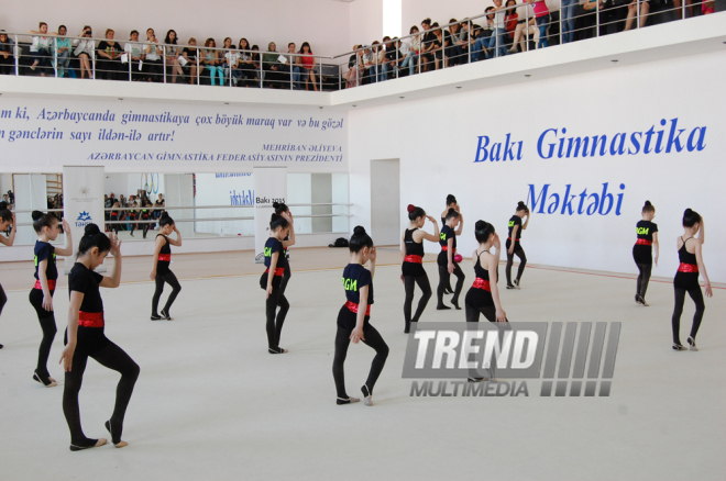 Bakı Gimnastika Məktəbində bədii gimnastika üzrə festival yarışları. Azərbaycan, 19 may 2015