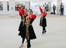 Bakı Gimnastika Məktəbində bədii gimnastika üzrə festival yarışları. Azərbaycan, 19 may 2015