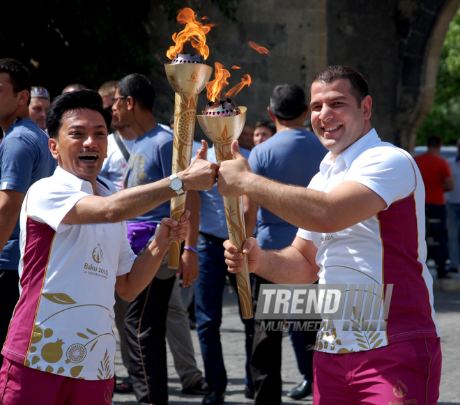 Birinci Avropa Oyunları məşəli İçərişəhər estafetində. Bakı, Azərbaycan, 09 iyun 2015