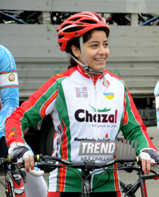 Baku hosts cycling race under “Our Flag – Source of Our Proud!” motto. Azerbaijan, Nov.02, 2015 