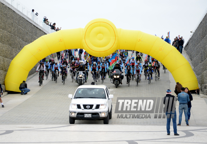 Baku hosts cycling race under “Our Flag – Source of Our Proud!” motto. Azerbaijan, Nov.02, 2015 