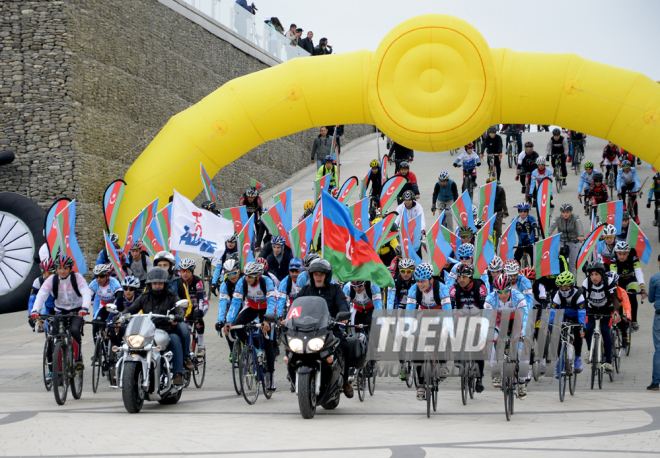 Baku hosts cycling race under “Our Flag – Source of Our Proud!” motto. Azerbaijan, Nov.02, 2015 