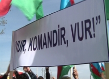 Gəncədə gənclər cəbhədə vuruşan hərbçilərimizə dəstək aksiyası keçiriblər. Azərbaycan, Gəncə, 5 aprel, 2016