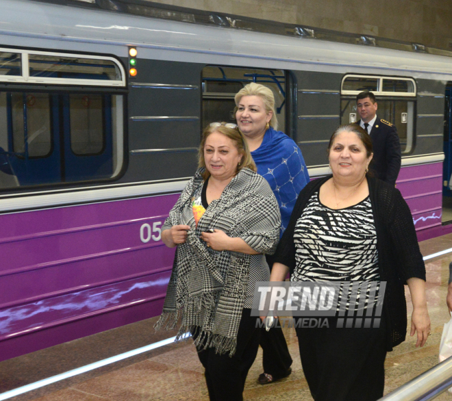 Newly opened "Avtovaghzal" and "Memar Ajami" metro stations in Baku. Azerbaijan, Baku, 19 apr. 2016