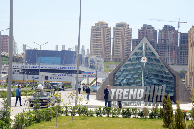 Newly opened "Avtovaghzal" and "Memar Ajami" metro stations in Baku. Azerbaijan, Baku, 19 apr. 2016