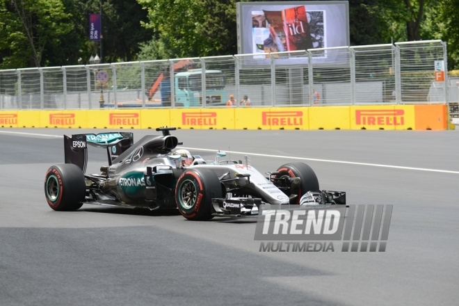 Bakıda Avropa-Qran prisi çərçivəsində Formula 1 pilotlarının sərbəst praktikasının ilk sessiyası. Azərbaycan, Bakı, 17 iyun 2016