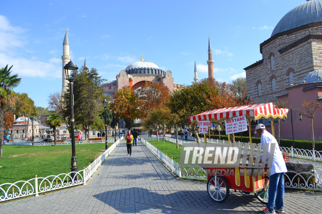 İstanbulda payız gəzintisi. Azərbaycan, Bakı, 12 oktyabr 2016