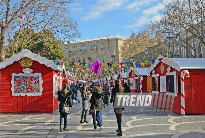 Bakı Yeni İli qeyd etməyə hazırlaşır. Azərbaycan, Bakı, 19 dekabr 2016