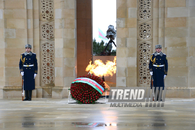 Azerbaijanis honor January 20 tragedy victims. Baku, 20 Jan. 2017